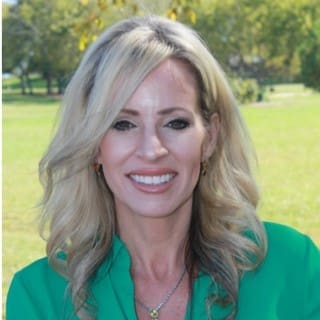 LizzUpdegraffPic2.jpg[21]